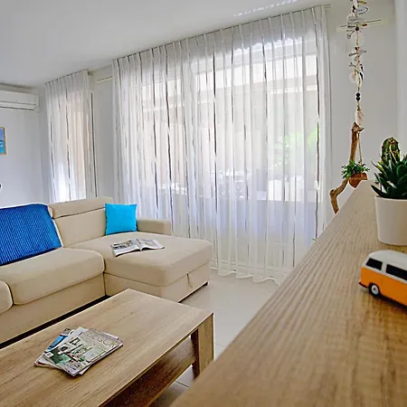 Rénové Centre Plages à 5 Minutes Apartamento *