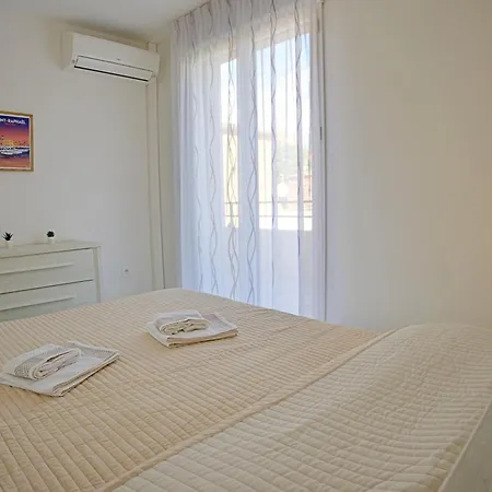 Rénové Centre Plages à 5 Minutes Apartamento *