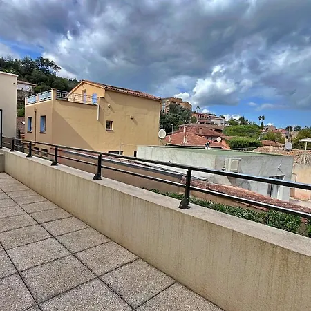 Rénové Centre Plages à 5 Minutes Apartamento *